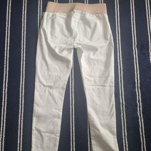 BNWT GAP Maternity White Jeans size 30/10R